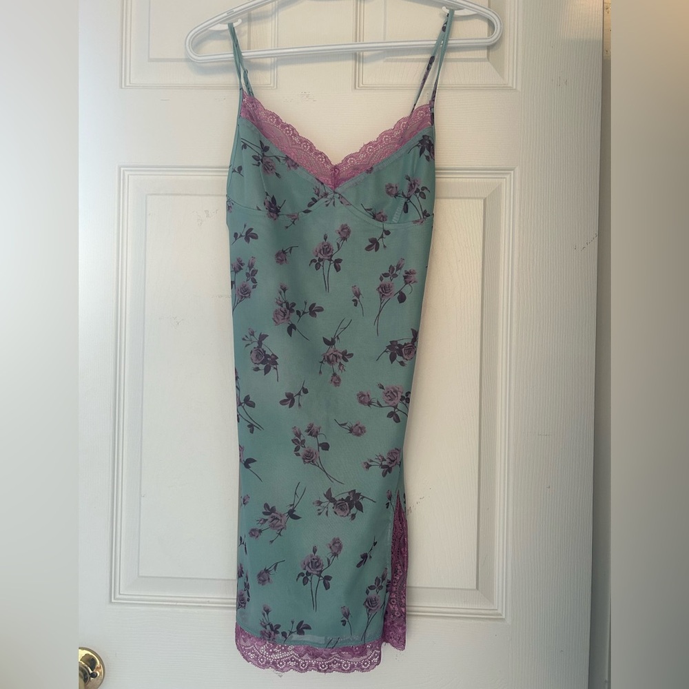 Motel Rocks Coti Bodycon Lace Dress - Picture 1 of 4